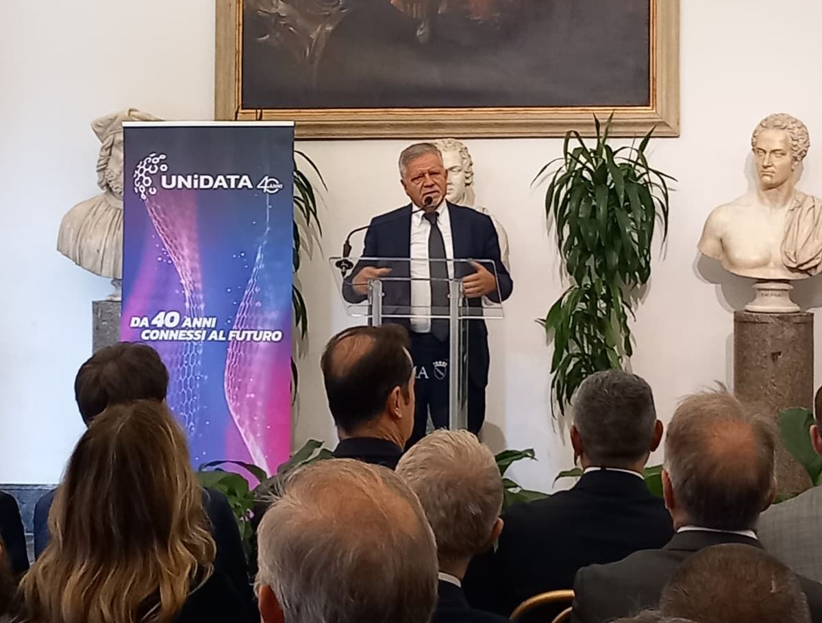 Unidata festeggia 40 anni, completato il cavo sottomarino Unitirreno - 