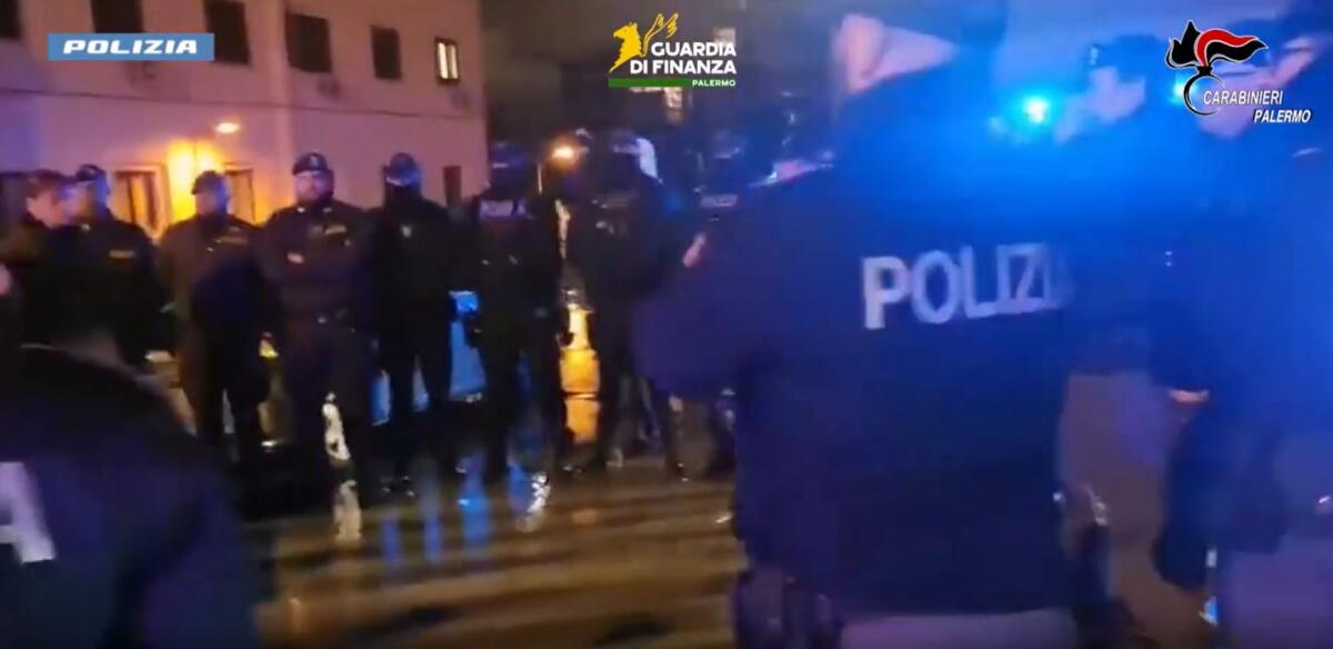 Prosegue la pressione delle forze di Polizia nel quartiere Zen di Palermo - 