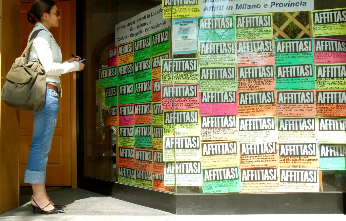 Affitti sempre più pesanti, le famiglie destinano in media il 31% del reddito - 