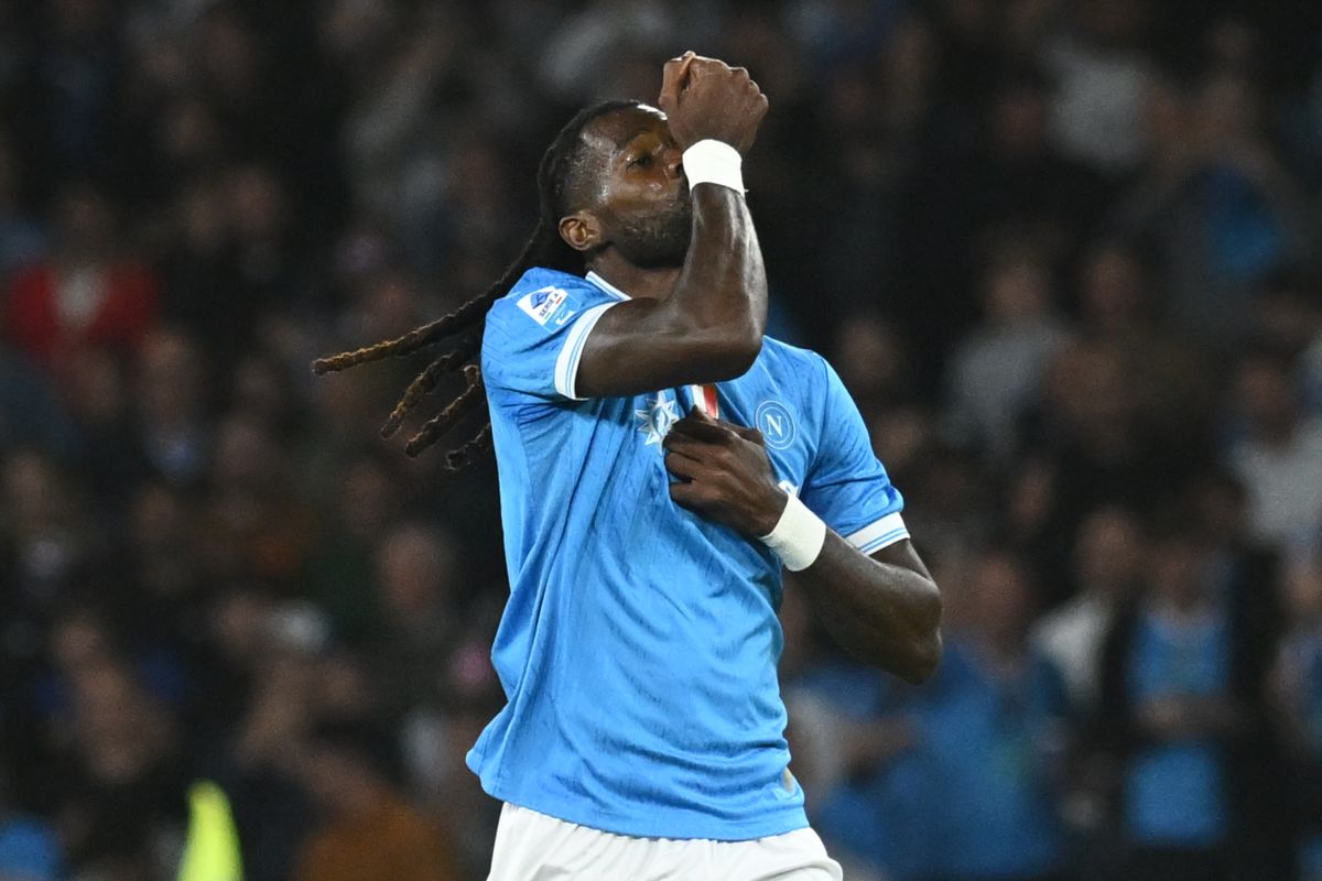 Il Napoli batte in rimonta il Genoa, 2-1 al Maradona - 