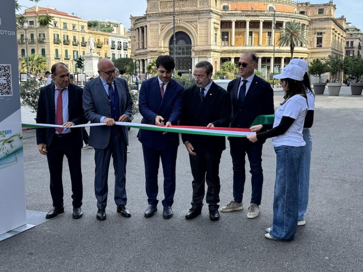Mobilty Expo a Palermo, le auto dei sogni in mostra a Piazza Castelnuovo - 