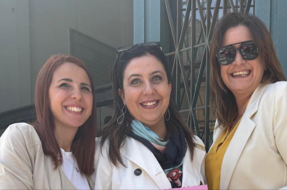 Cerere illuminata di rosso e una panchina per Vallecchi: "Violenza fatto collettivo" - 