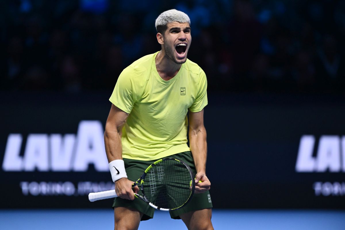 Alcaraz batte Auger-Aliassime, finale contro Sinner alle Atp Finals - 