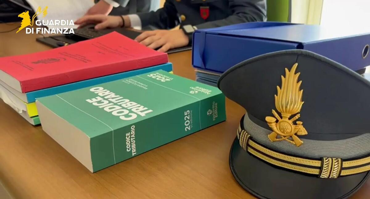 Caltanissetta, evasione fiscale e riciclaggio: sequestrati beni per oltre mezzo milione di euro - 