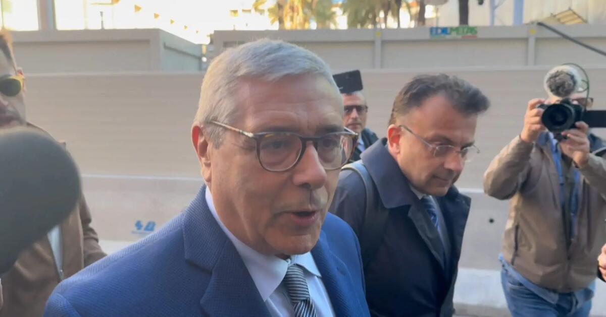 Inchiesta Palermo, Cuffaro arriva in tribunale per l’interrogatorio “Sono fiducioso nella giustizia” - 