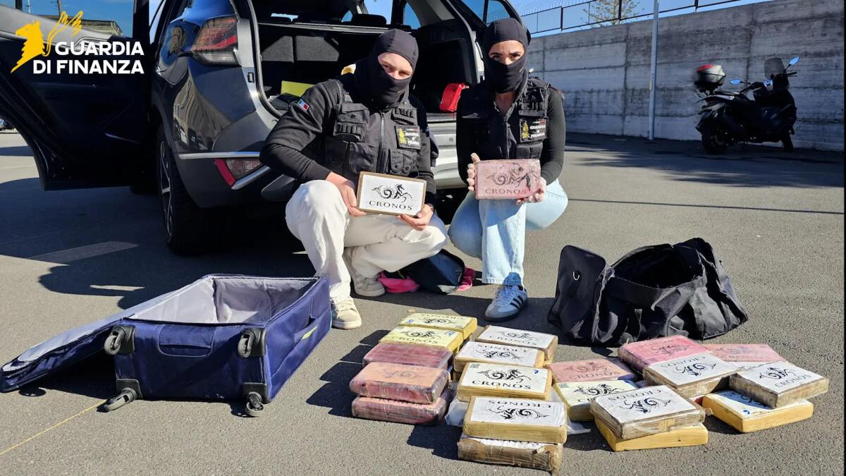 In auto con 35 kg di cocaina, corriere romano arrestato nel Catanese - 