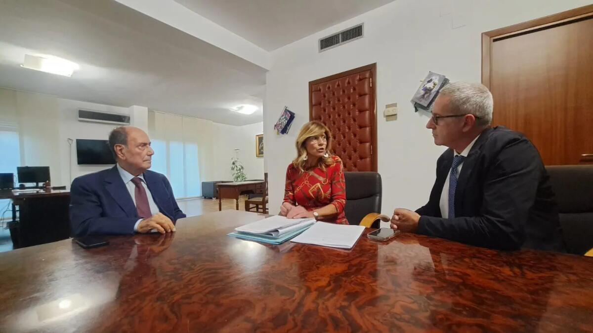 Schifani fa il punto sui dossier della Famiglia “Priorità a efficienza e servizi ai cittadini” - 