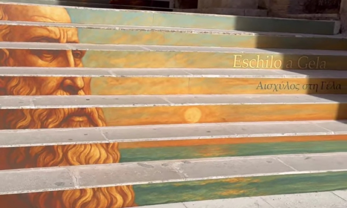 Scalinata via Cadorna nei "gradini del fato": "Omaggio a Eschilo per la nostra storia millenaria" - 