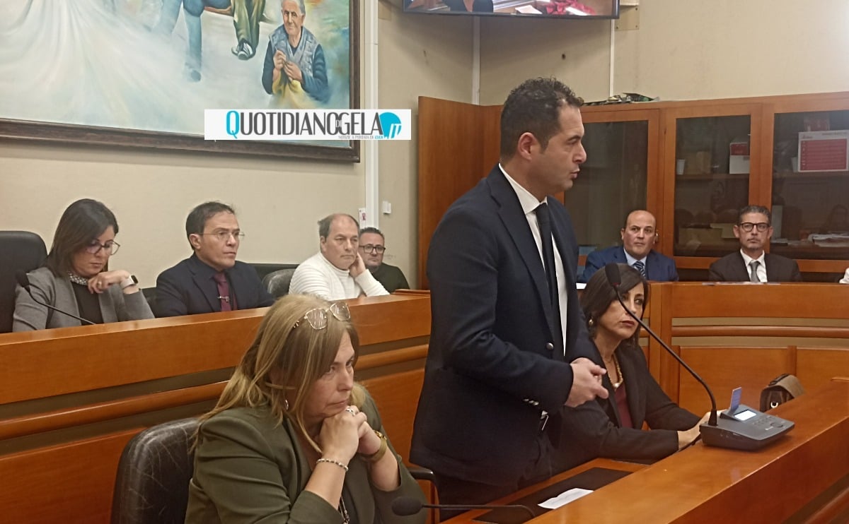 Aperto consiglio sul bilancio, Di Stefano: "Conti in ordine, mai più un dissesto" - 