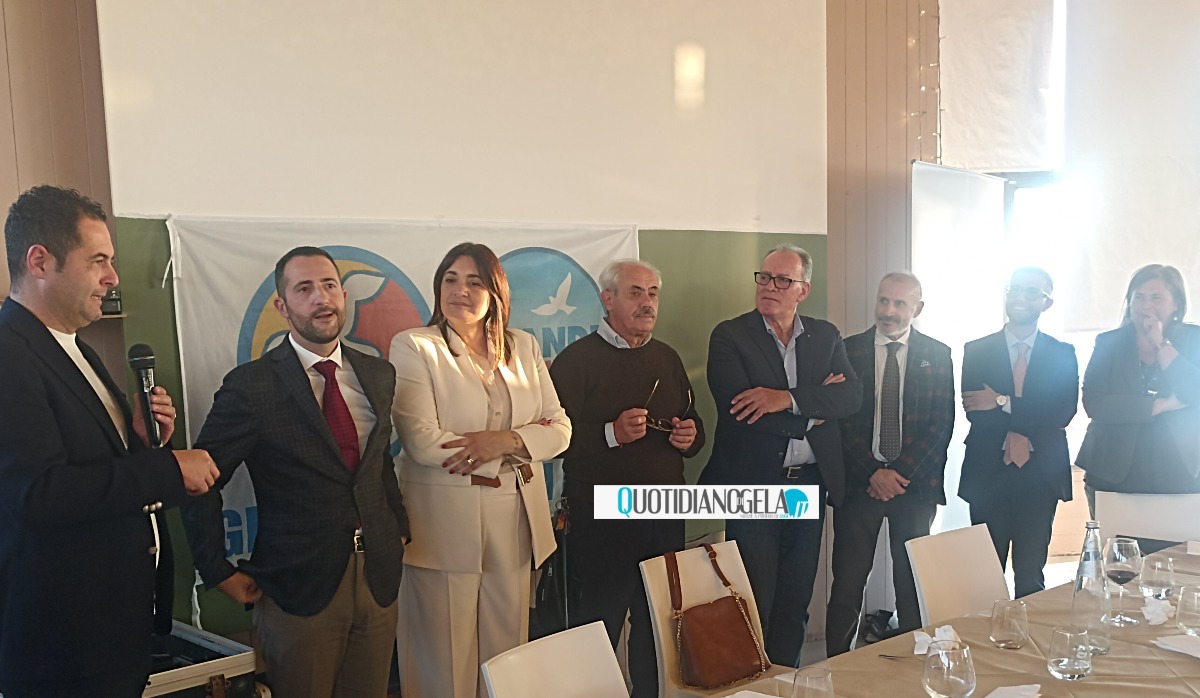 Lombardo a Di Stefano, "siamo con lui che è un uomo libero": asse Mpa-sindaco si rafforza - 