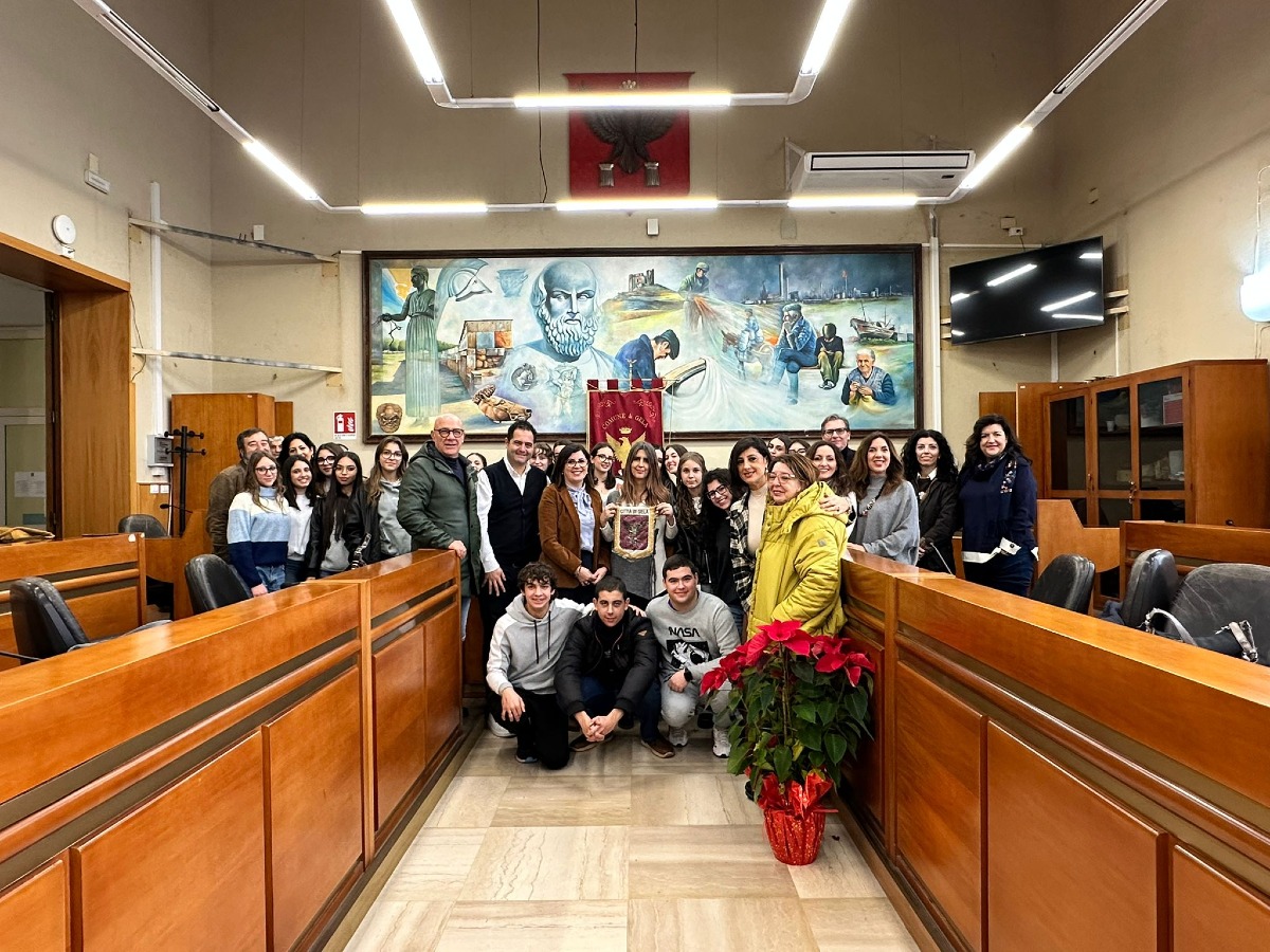 Progetto Erasmus: studenti spagnoli accolti in aula consiliare - 