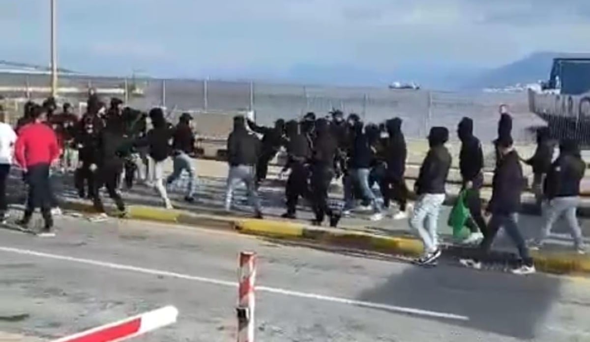 Scontri ai traghetti tra tifosi di Gela e Sancataldese, rischio porte chiuse per 2 turni - 