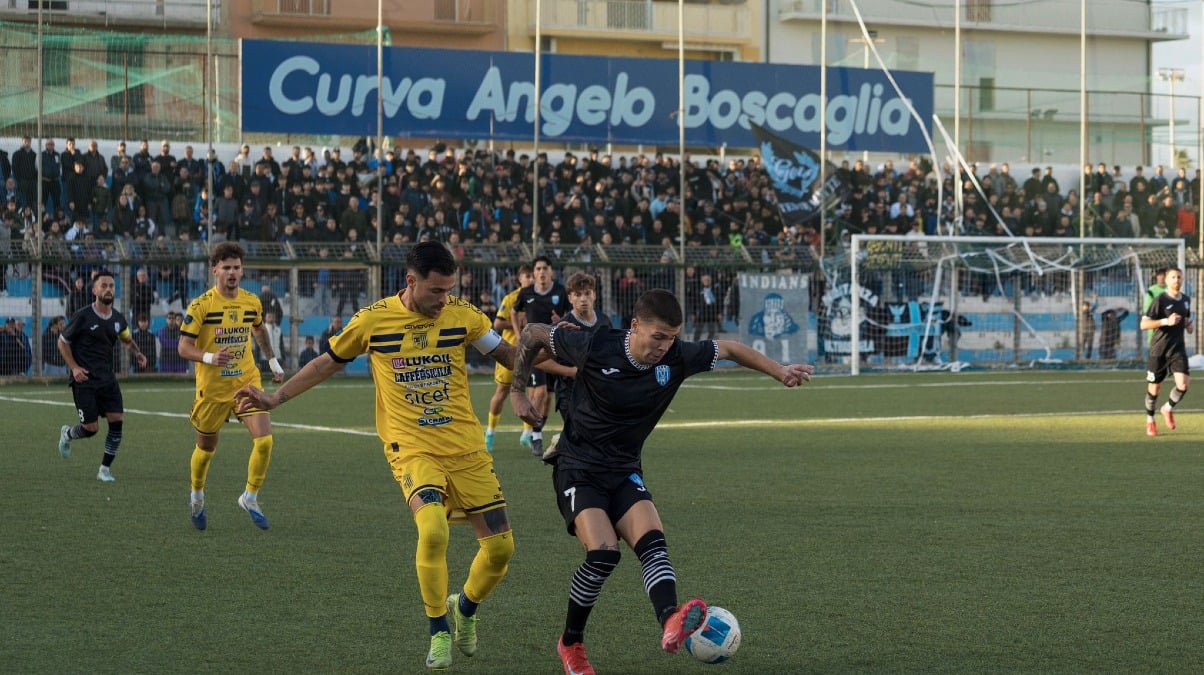 Il Gela conclude il 2025 nel match contro la Gelbison - Foto Davide Gerbino
