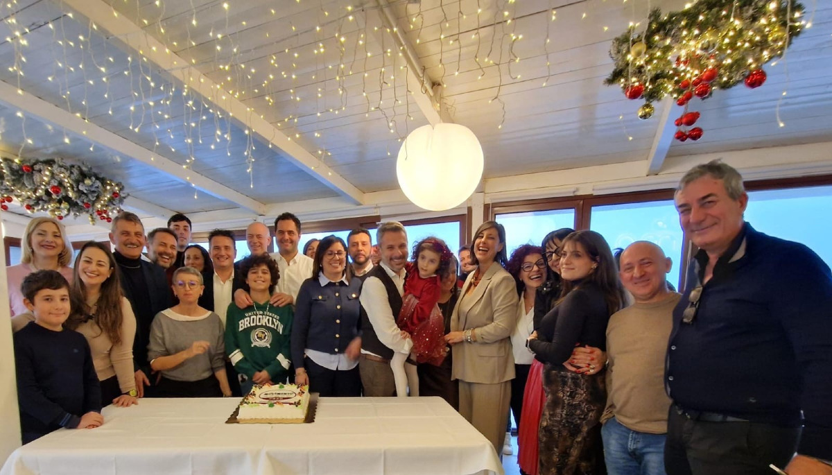 Di Stefano dai cinquestelle, conviviale per ribadire la piena convergenza: M5s al completo