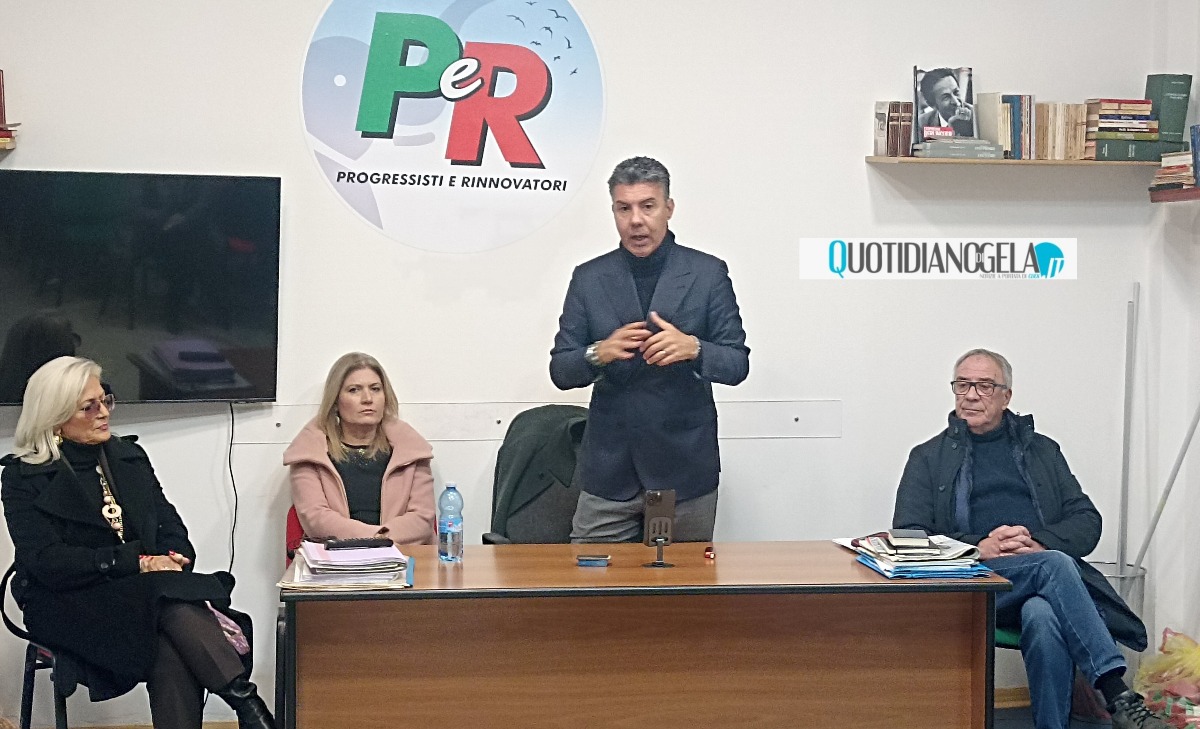 "Opposizione a un sindaco che governa con Lombardo, De Luca e Azione", Donegani: "Senza di noi nessuna voce critica" - Donegani, Liardo e i dirigenti Carfi' e Salvo