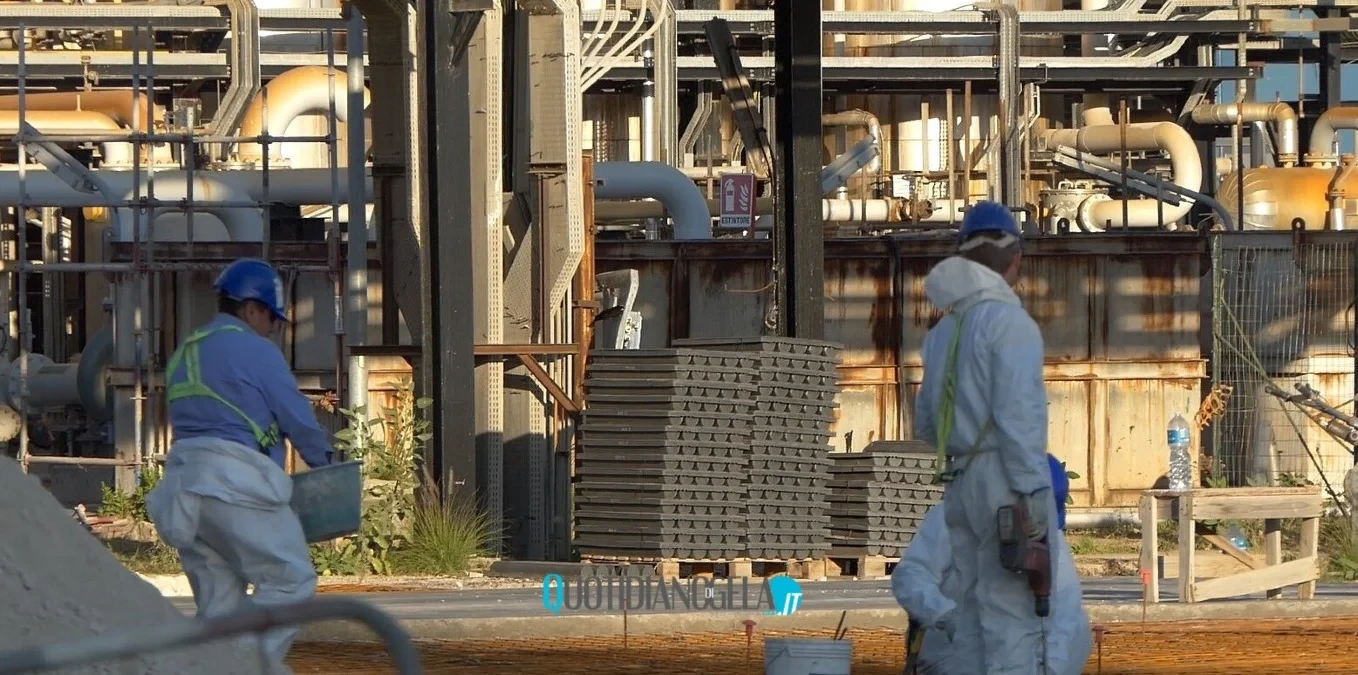 Sin quasi del tutto indagato, dati ministeriali: per terreni e falda mancano iter bonifica completati  - 