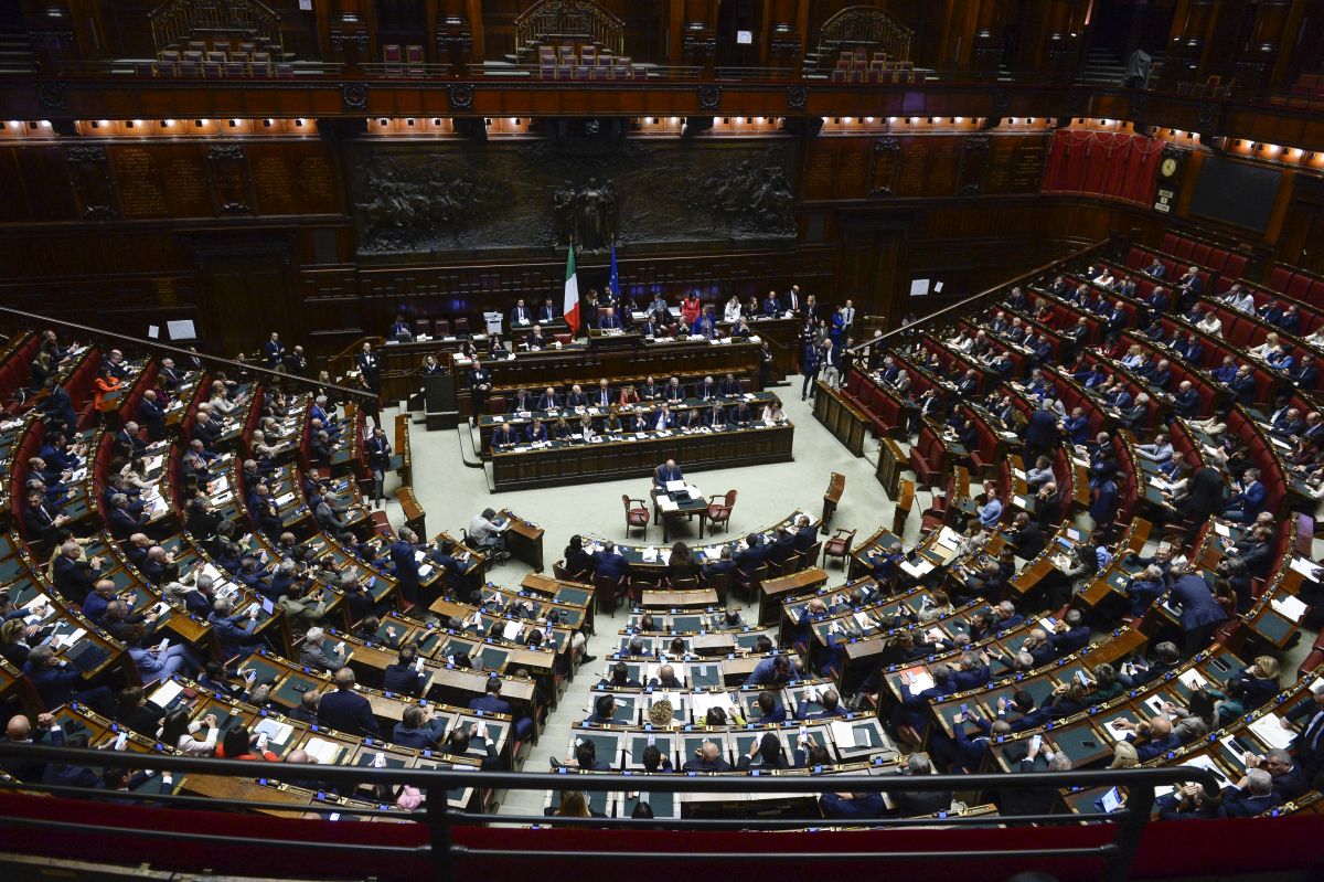 Dalla Camera via libera definitivo con 216 sì, la manovra è legge - 