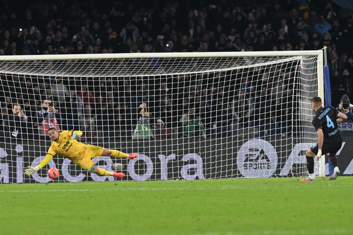 Napoli ai quarti di Coppa Italia, il Cagliari si arrende ai rigori - 