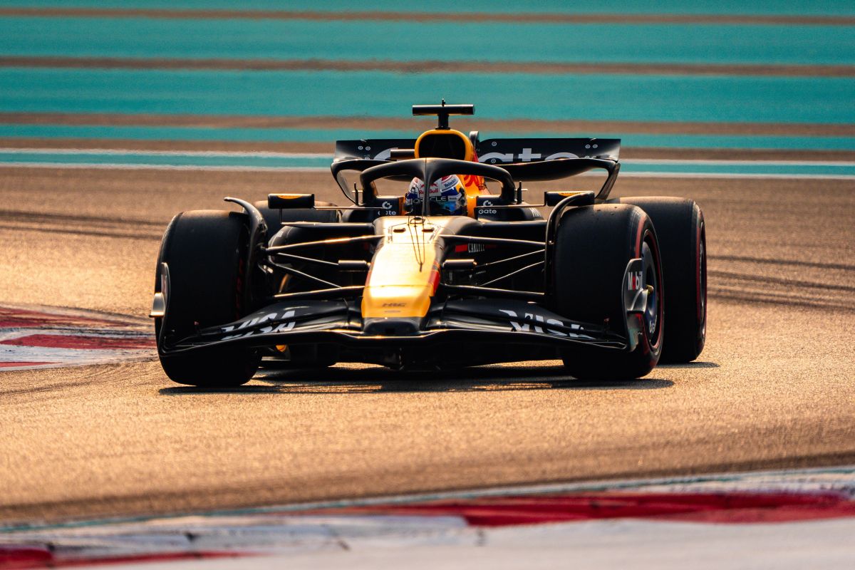 Verstappen in pole ad Abu Dhabi davanti a Norris e Piastri - 