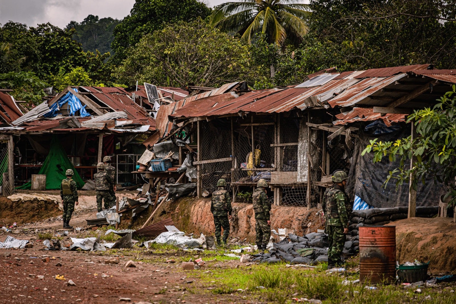 Resta alta la tensione tra Cambogia e Thailandia, scontri e morti al confine - 