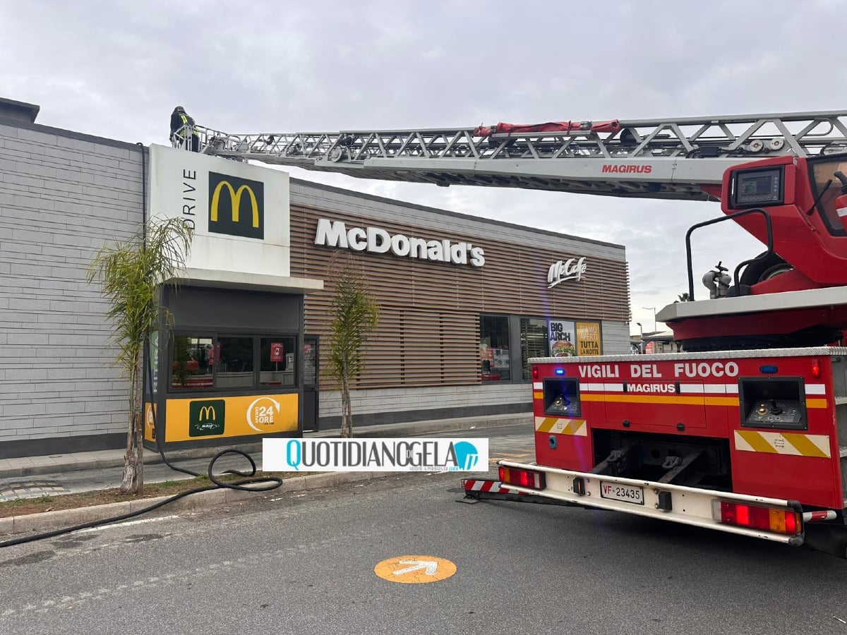 Un principio di incendio al McDonald's, intervenuti i vigili del fuoco - 