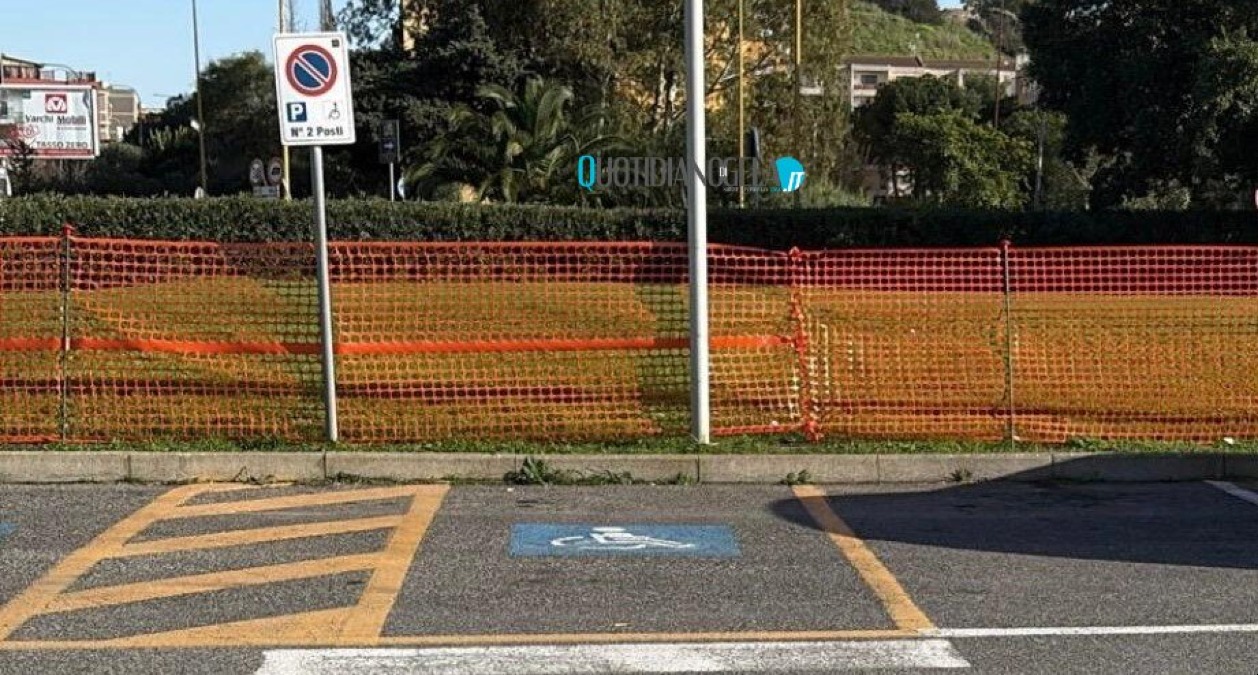 Macchitella, attività preliminari per l'avvio del cantiere della struttura sportiva polivalente - L'area transennata per il progetto della struttura polivalente