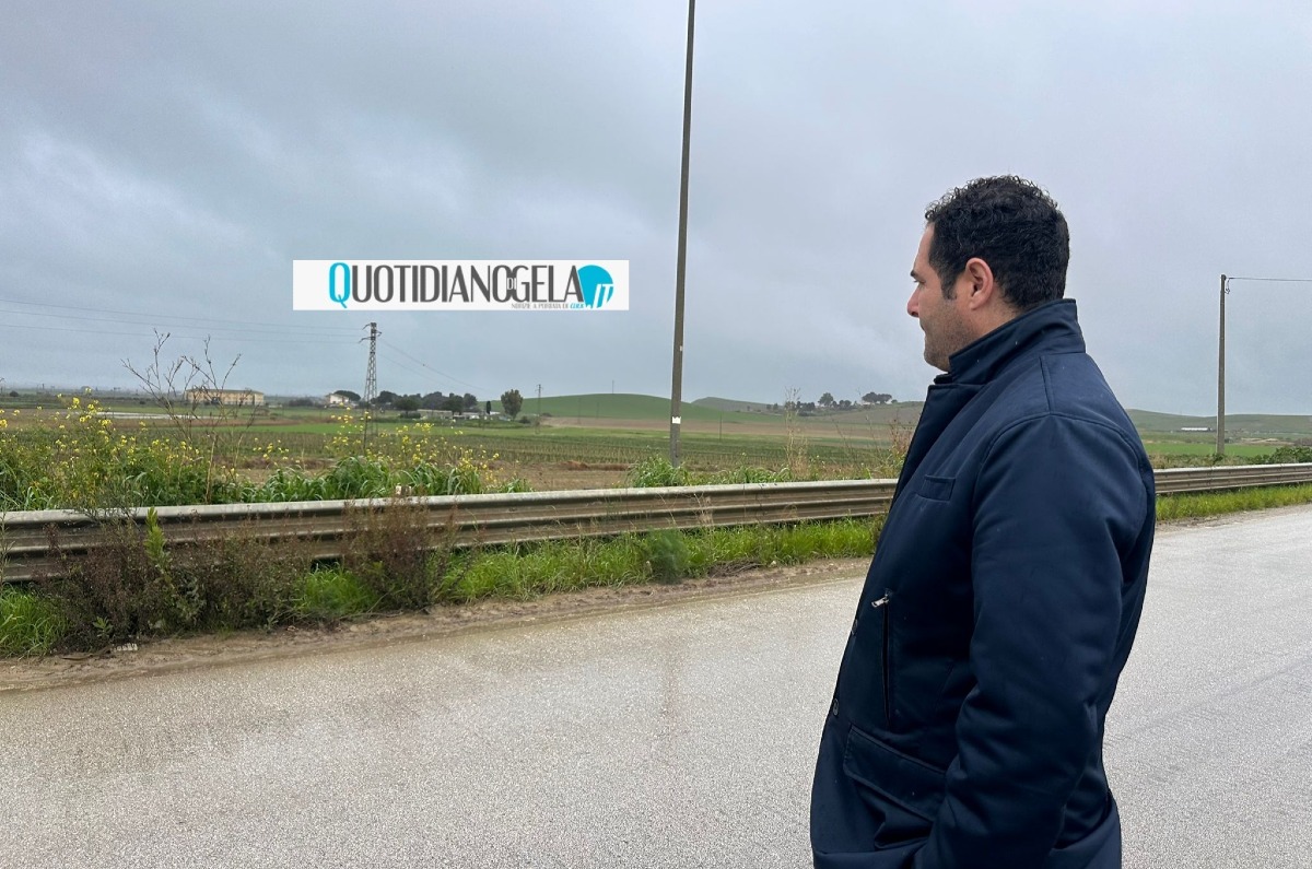 Una nuova Niscemi nelle aree cedute da Gela, primo sopralluogo di Di Stefano  - Di Stefano nel corso del sopralluogo 