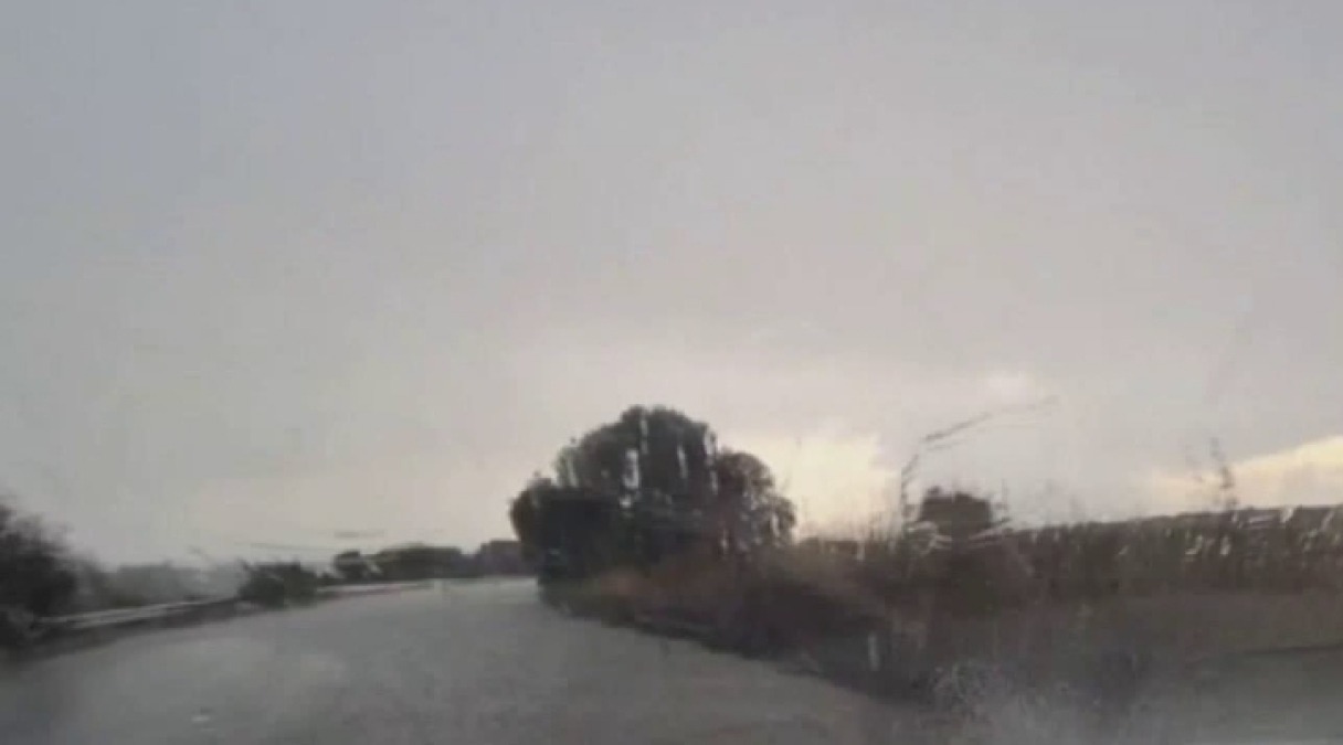 Maltempo in città, "allerta gialla": Coc attivo, "limitare spostamenti" - 