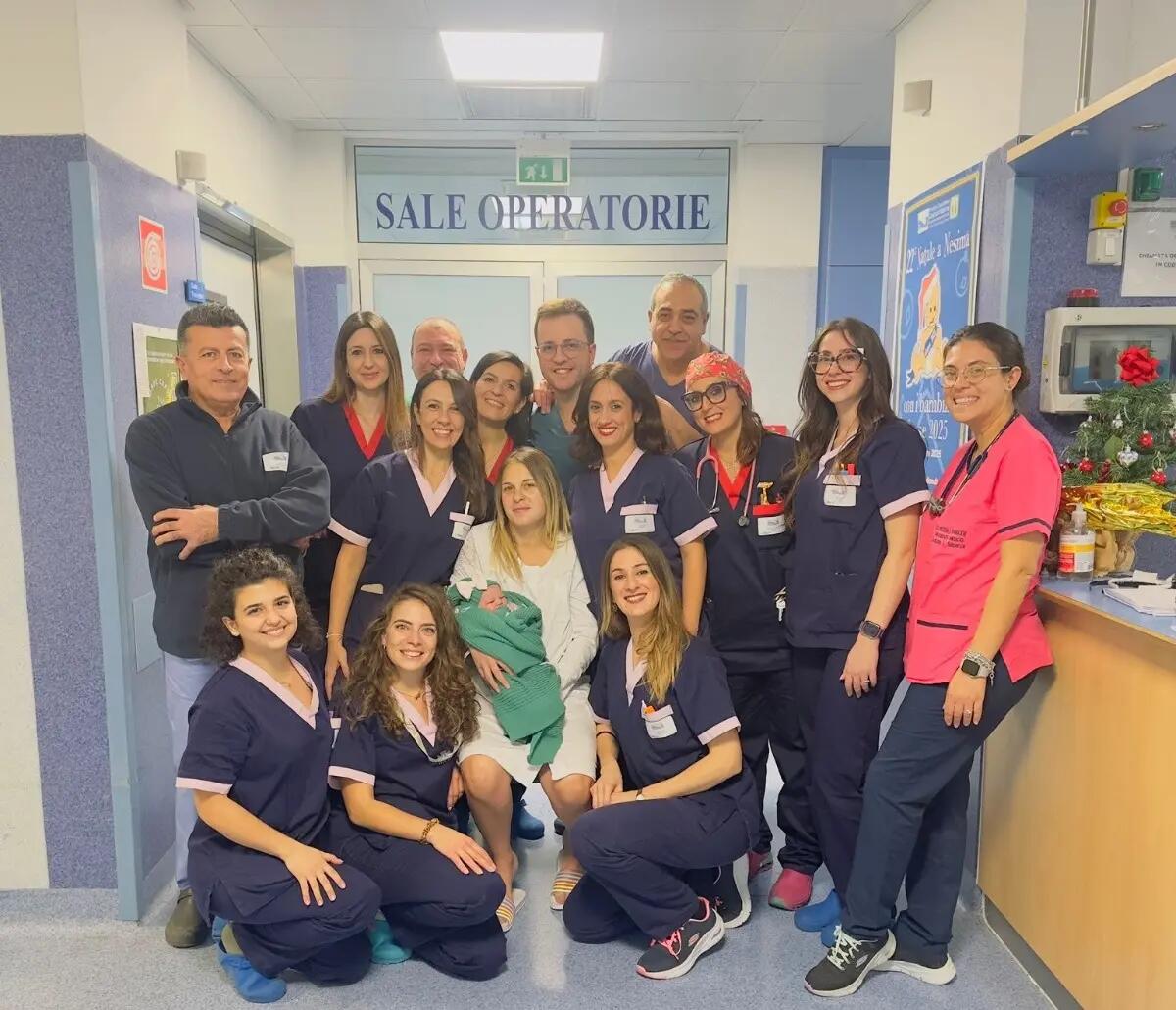 La piccola Zhoe è la prima nata del 2026 all’Ospedale di Nesima a Catania - 