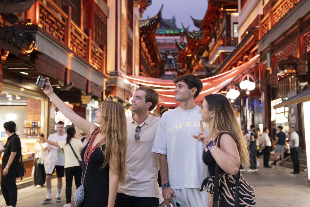 Cina, a Shanghai record di visitatori nel 2025 - 