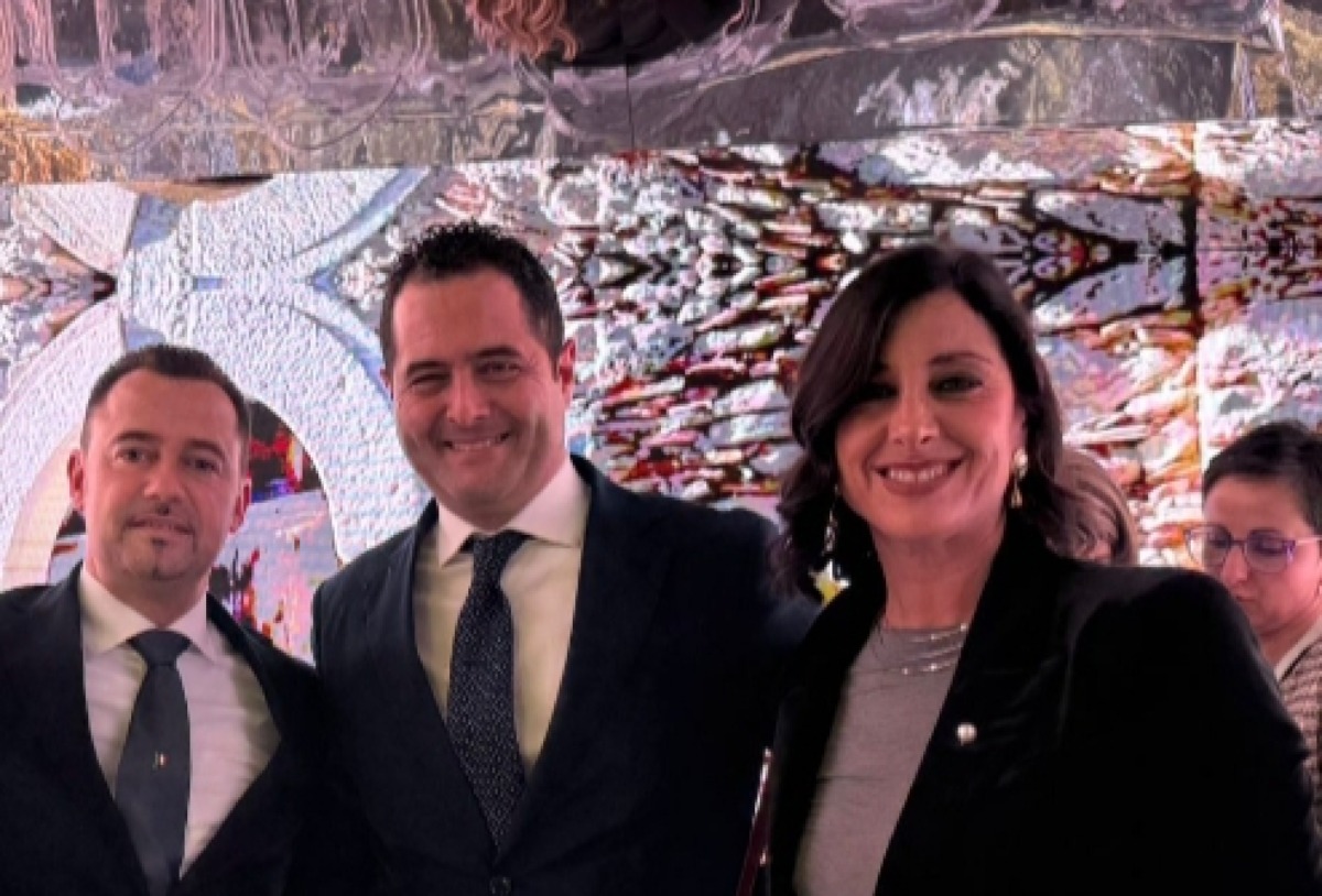 Il museo della nave greca alla Bit: "Entrerà in una rete regionale per un nuovo turismo" - Scarpinato insieme a Di Stefano e Morselli 