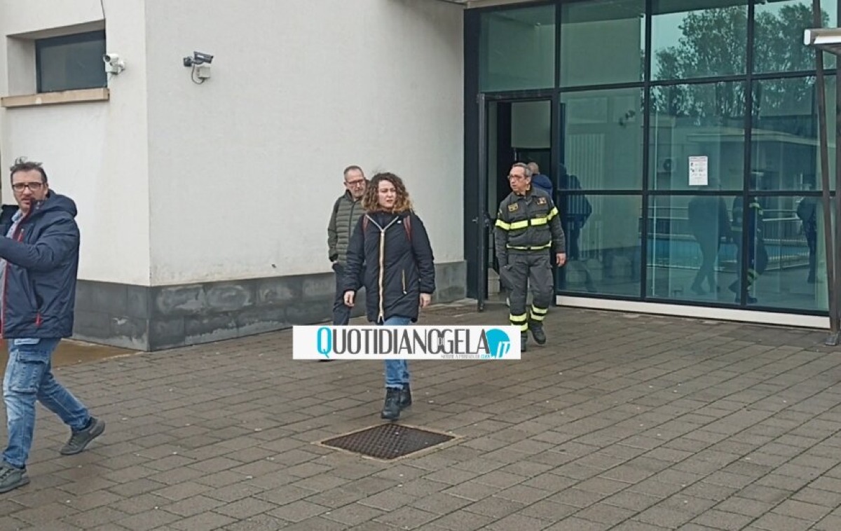 Frana, concluso briefing in procura: pm, consulenti e forze dell'ordine pronti ai primi sopralluoghi  - 