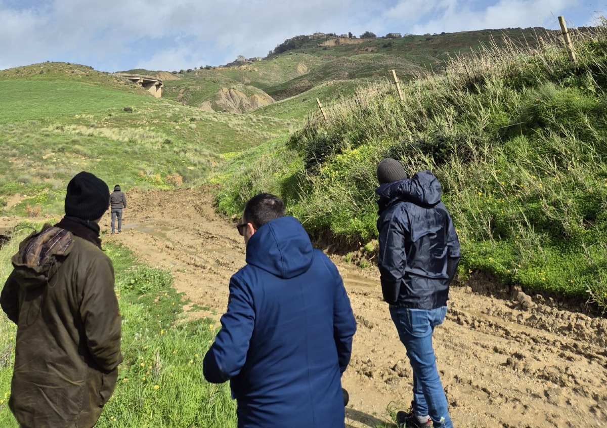 Inchiesta Niscemi: inquirenti nei luoghi della frana, verifiche e rilievi coordinati dai pm - 