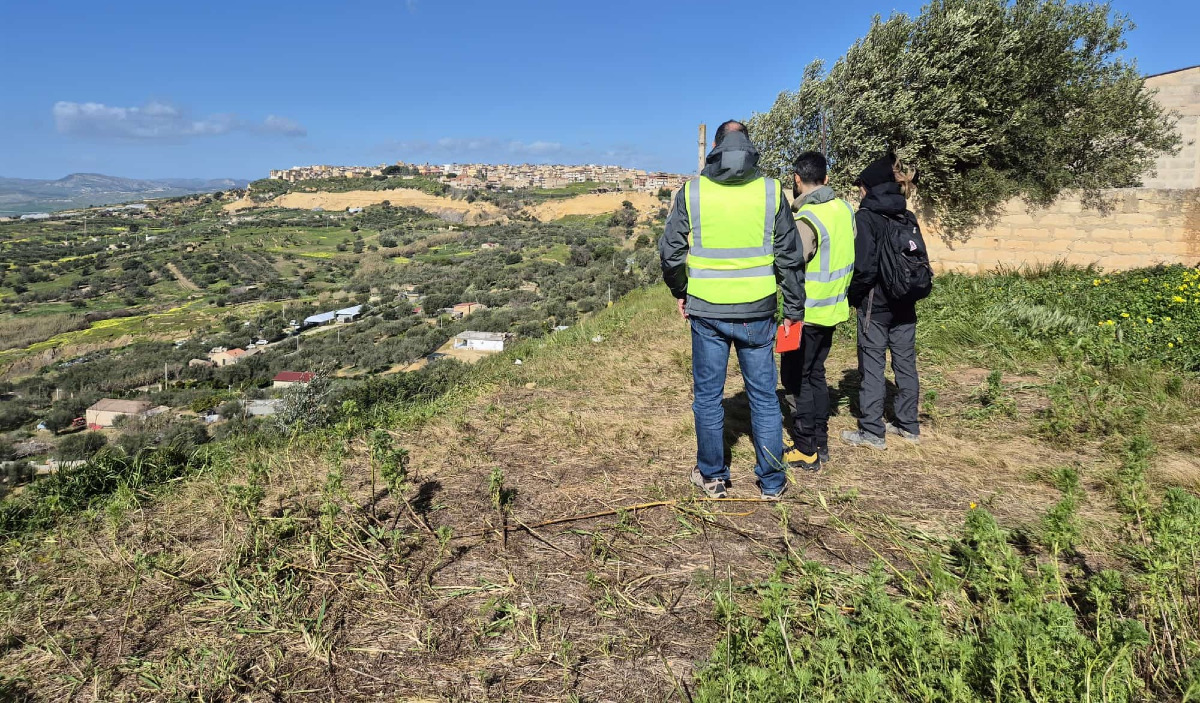 Frana Niscemi, parte monitoraggio sp11: installata centralina - 