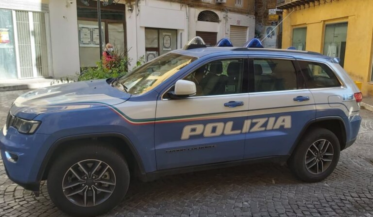 Furti a Niscemi, giovane denunciato: scoperti autori danneggiamenti ufficio comunale e scuola  - 