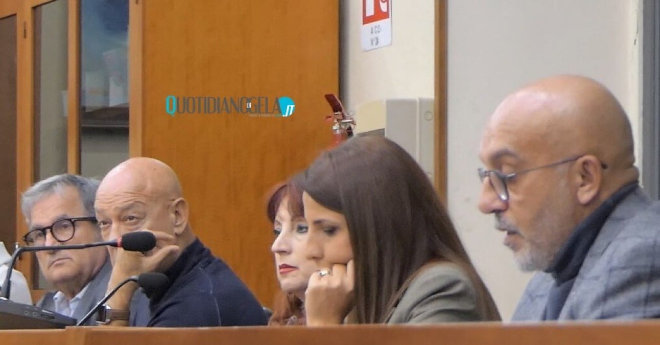 Regolamento diventa caso politico in maggioranza, dem: "Non accettiamo deliri di visibilità" - Il gruppo consiliare dem