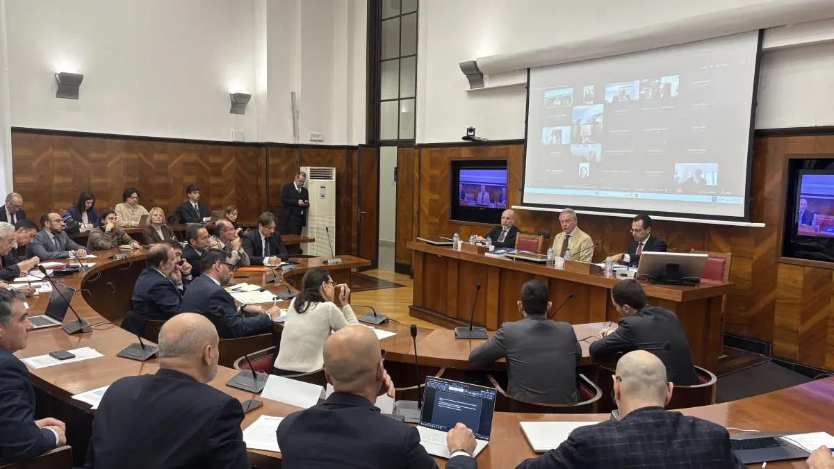 Industrie energivore, Urso all’Ue “Servono riforme radicali, subito” - 