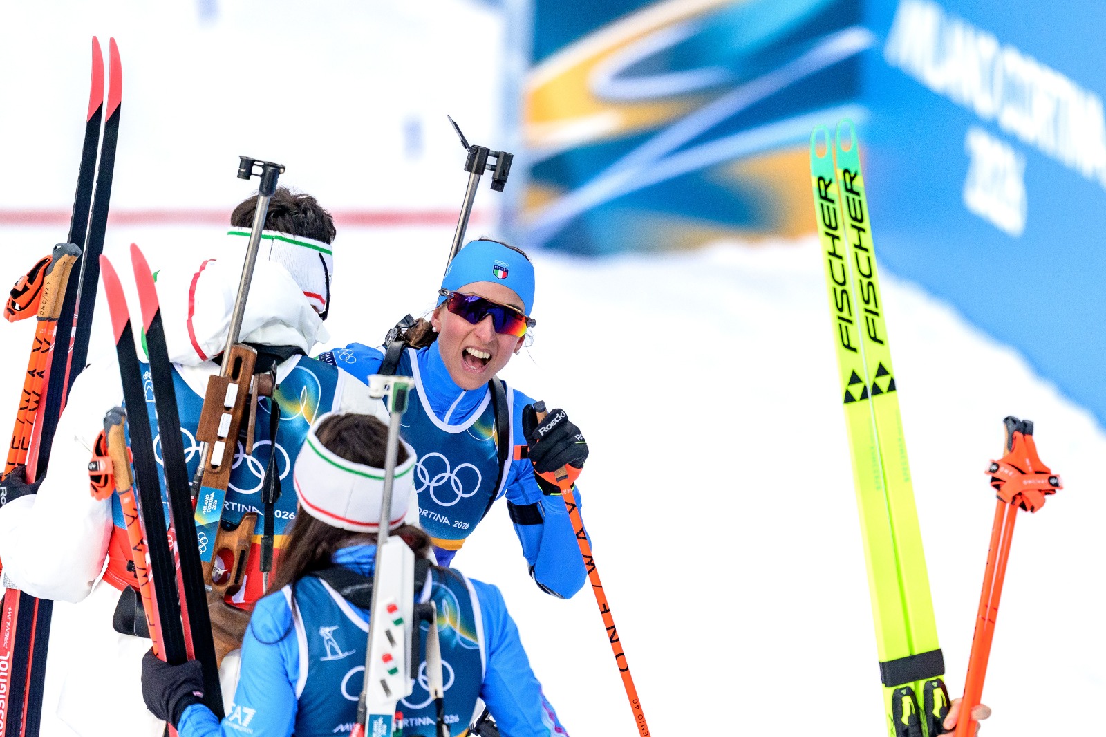 Italia argento nella staffetta di biathlon con Giacomel, Hofer, Wierer e Vittozzi - 