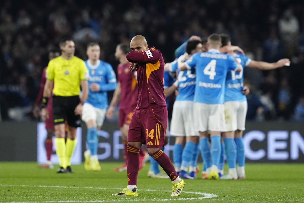 Alla Roma non basta Malen, il Napoli non molla e al Maradona finisce 2-2 - 