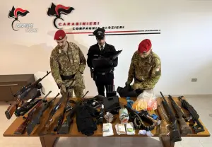 Arsenale e esplosivi in casa a Oschiri, un arresto - 