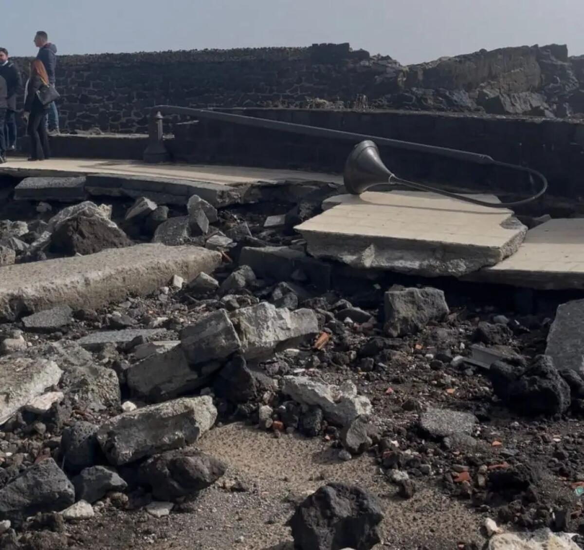 Il sindaco di Acireale annuncia l’avvio dei lavori urgenti per il ripristino della funzionalità dei porti cittadini - 