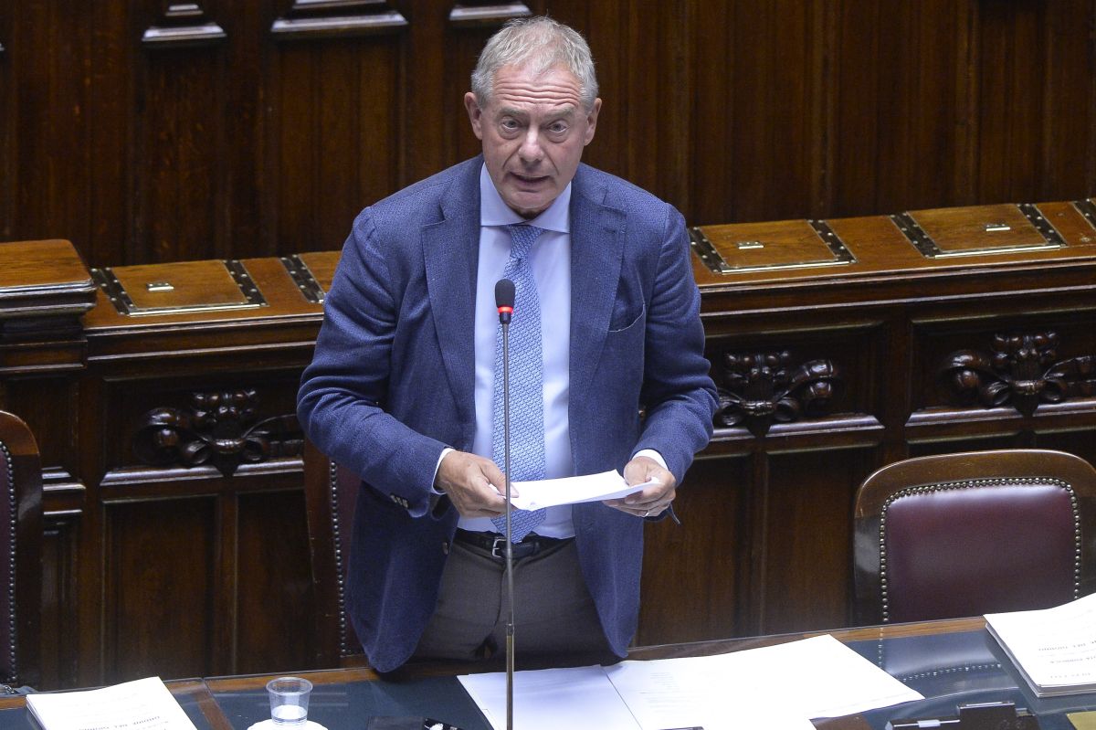 Dazi, Urso “Servono cautela e responsabilità” - 