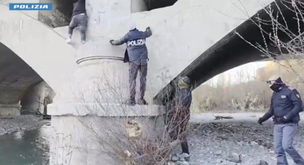 Blitz congiunto Italia-Francia contro l’immigrazione clandestina, 15 arresti - 