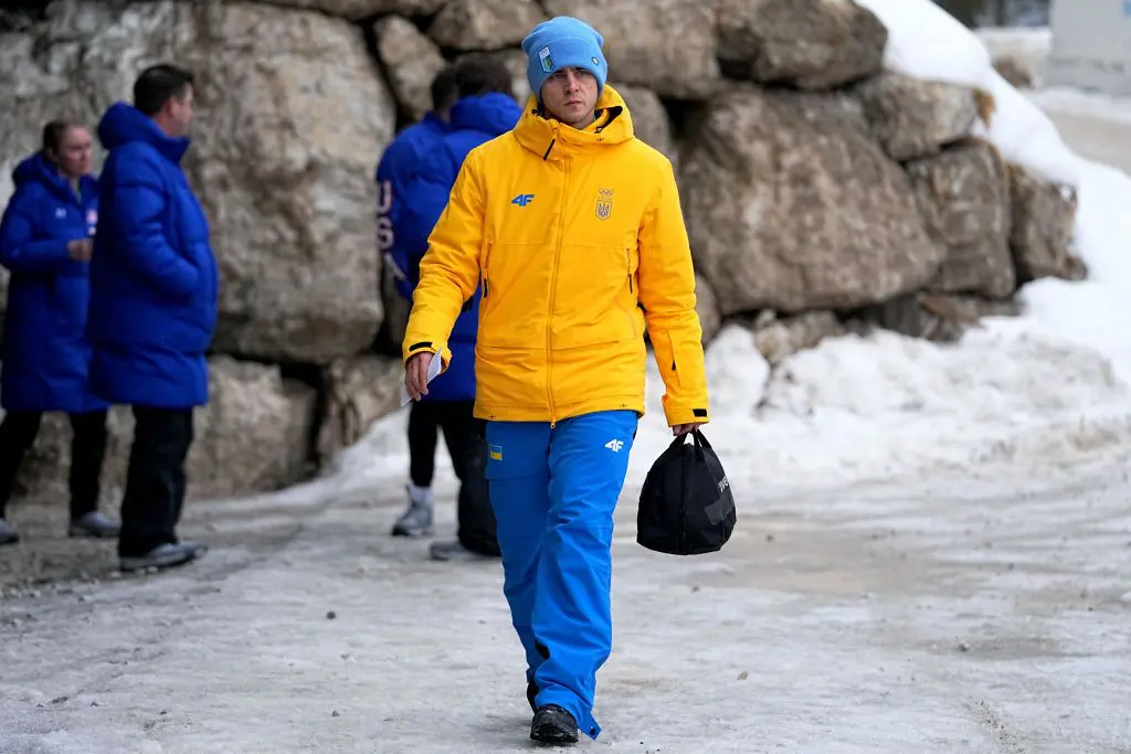 Milano-Cortina, escluso l’ucraino Heraskevych per il caso del casco commemorativo - 