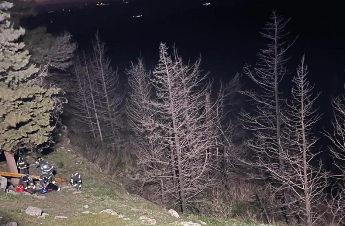 Donna cade in un dirupo nel Ragusano, tratta in salvo dai Vigili del Fuoco - 