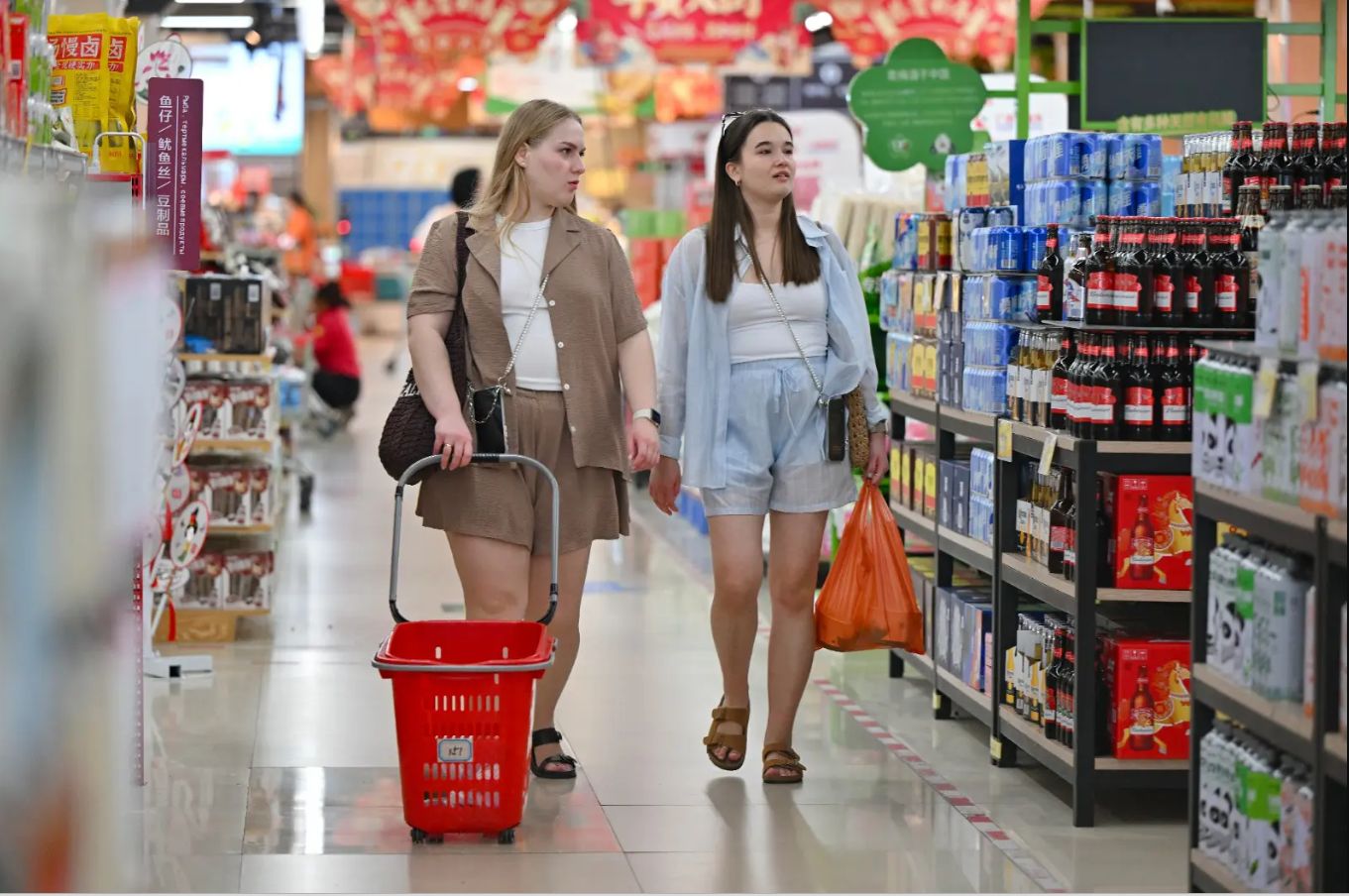 Cina, la Festa di Primavera attrae turisti da tutto il mondo - 