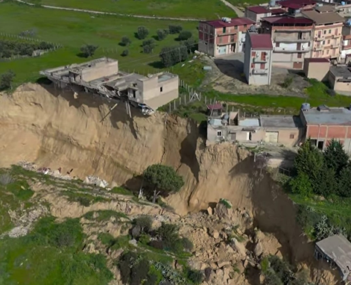 Niscemi, relazione su frana acquisita dai pm: "Rischio residuo elevato"