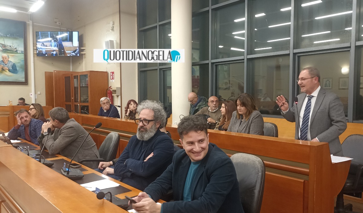 Cafa' a Di Stefano, "costruiamo alleanza progressista vera": ok variazioni bilancio  - 