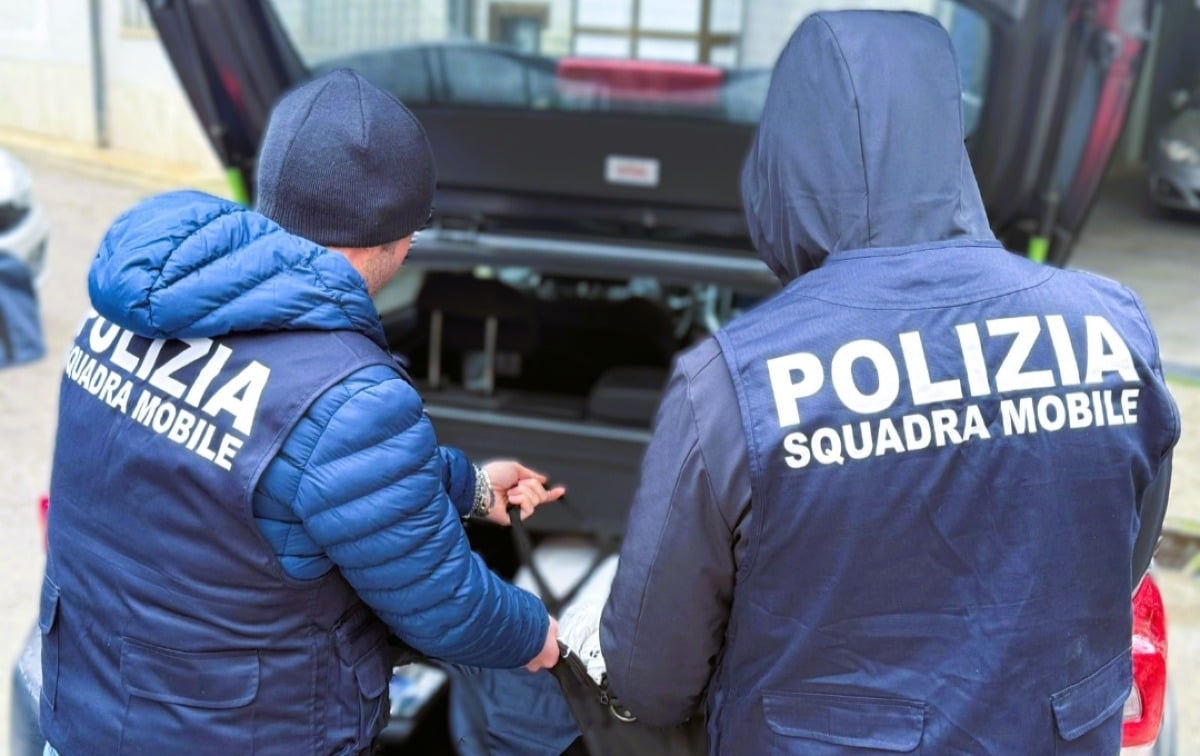 Trenta chili di droga, arrestata una donna: quattro presunti complici denunciati  - 