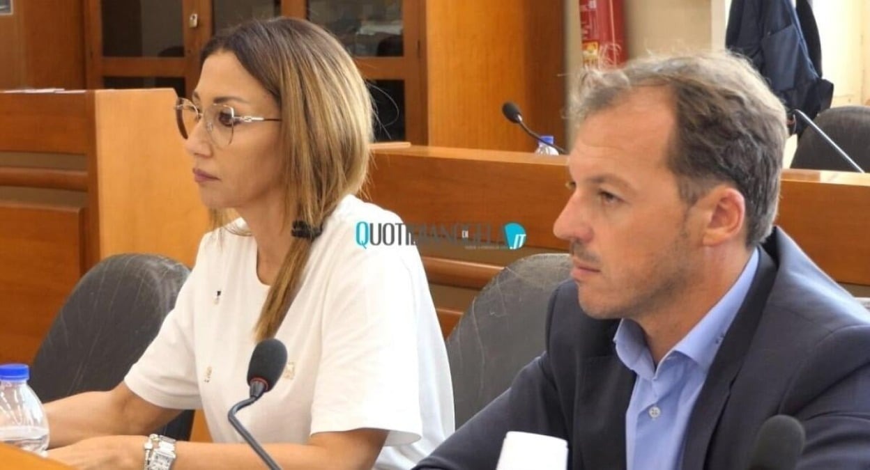 Norme cimiteri, Cascio: "Necessarie e il lavoro proseguirà" - Cascio insieme al presidente della commissione affari generali Giovanni Giudice 